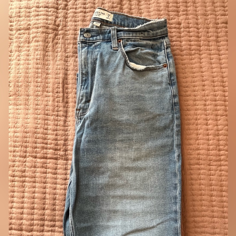 Abercrombie & Fitch High Rise Blue Jeans - Picture 3 of 5